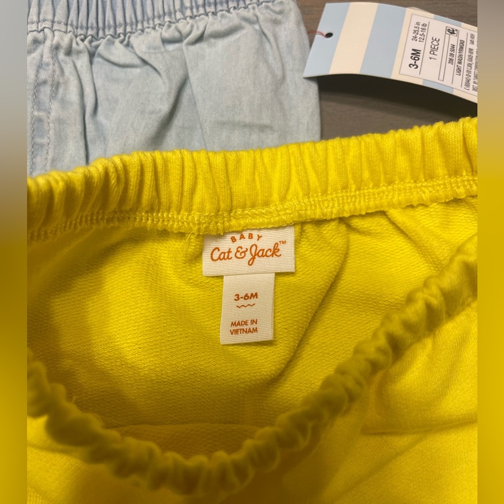 NEW • Cat & Jack • 2 Bubble Shorts | 3-6 months - Picture 2 of 5